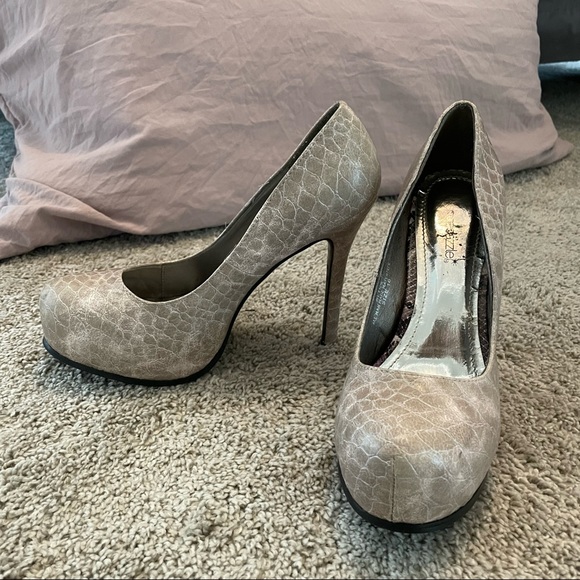 Shoe Dazzle Snake Print Heels | Size 10 - Picture 2 of 3